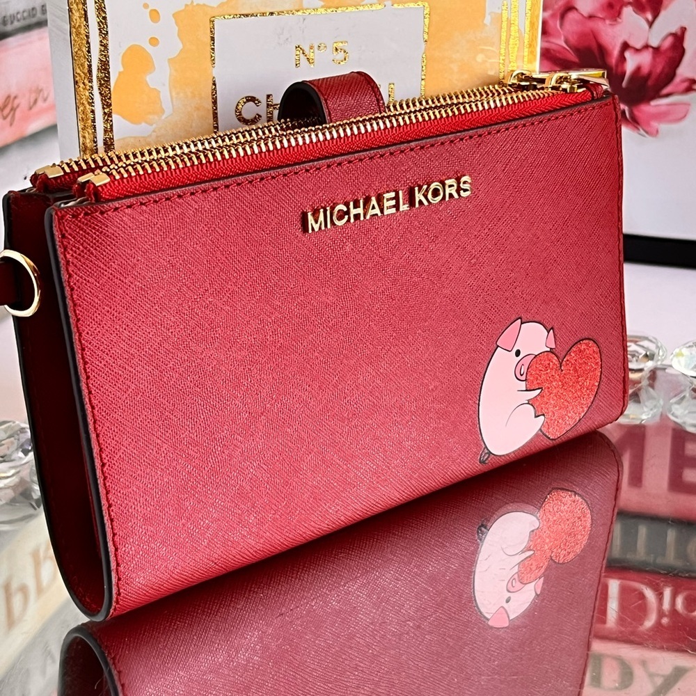 Michael Kors NWOT Red Kearny with Heart and pig Design wallet  or clutch